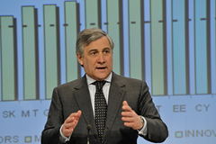  Press conference by Antonio Tajani & Maire Geoghegan-Quinn at the EC